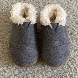 Toms baby lined hard sole shoe/slipper